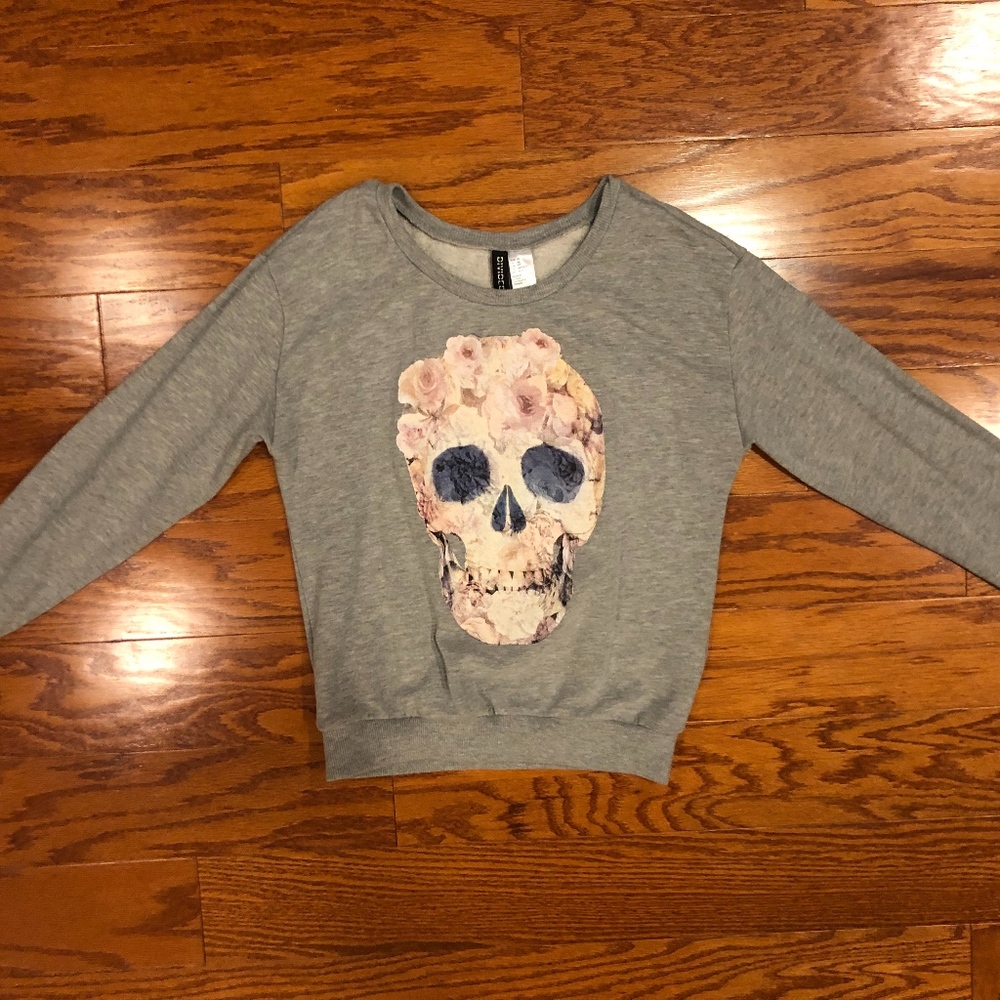 H&M Divided Gray Skull Sweatshirt